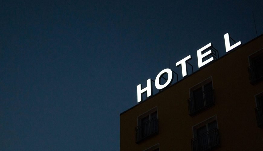 Boutique Hotels vs Resorts in Africa: Which One Is Right for You?