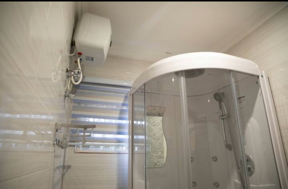 Luxury Hilltop Mansion in Tema