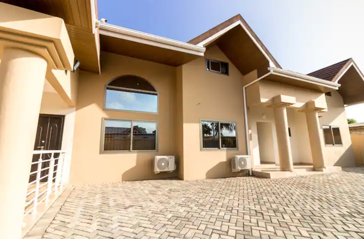 Luxury Hilltop Mansion in Tema